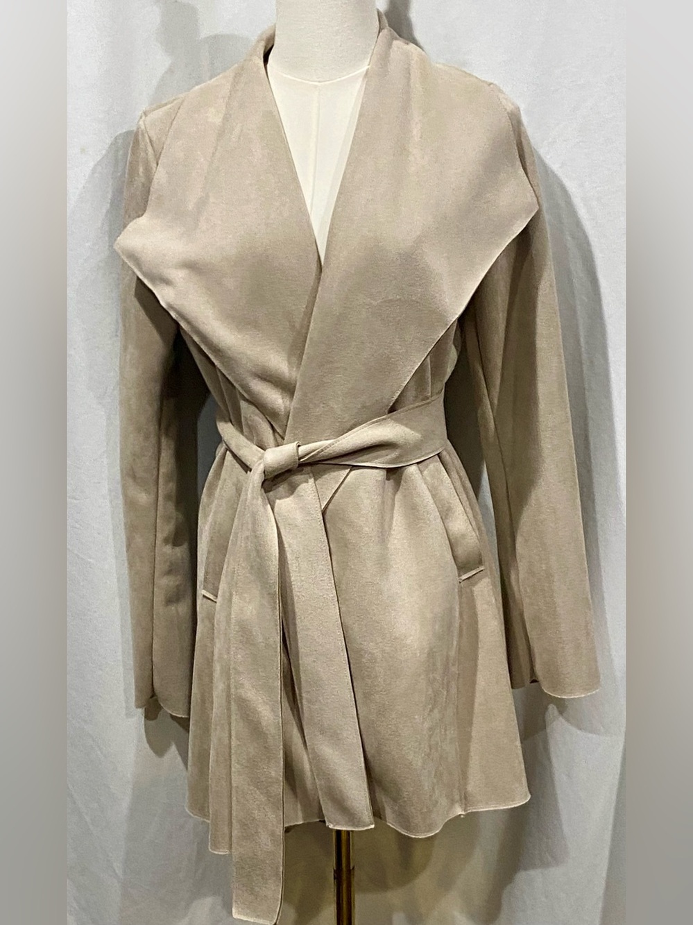 Magaschoni Light Taupe Faux Suede Jacket with Tie Belt Excellent Condition S